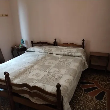 Giuliano Homestay *